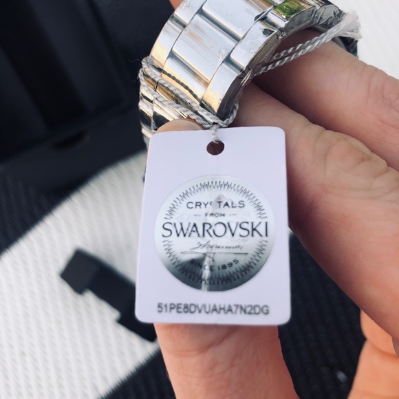 SOLD BNWT watch with Swarovski crystals - Picture 4 of 5